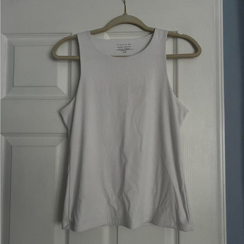 Tahari White Sleeveless Tank